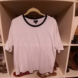 White boxy tee